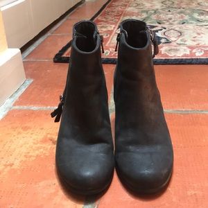Ecco black boots, hardly worn, size 7.
